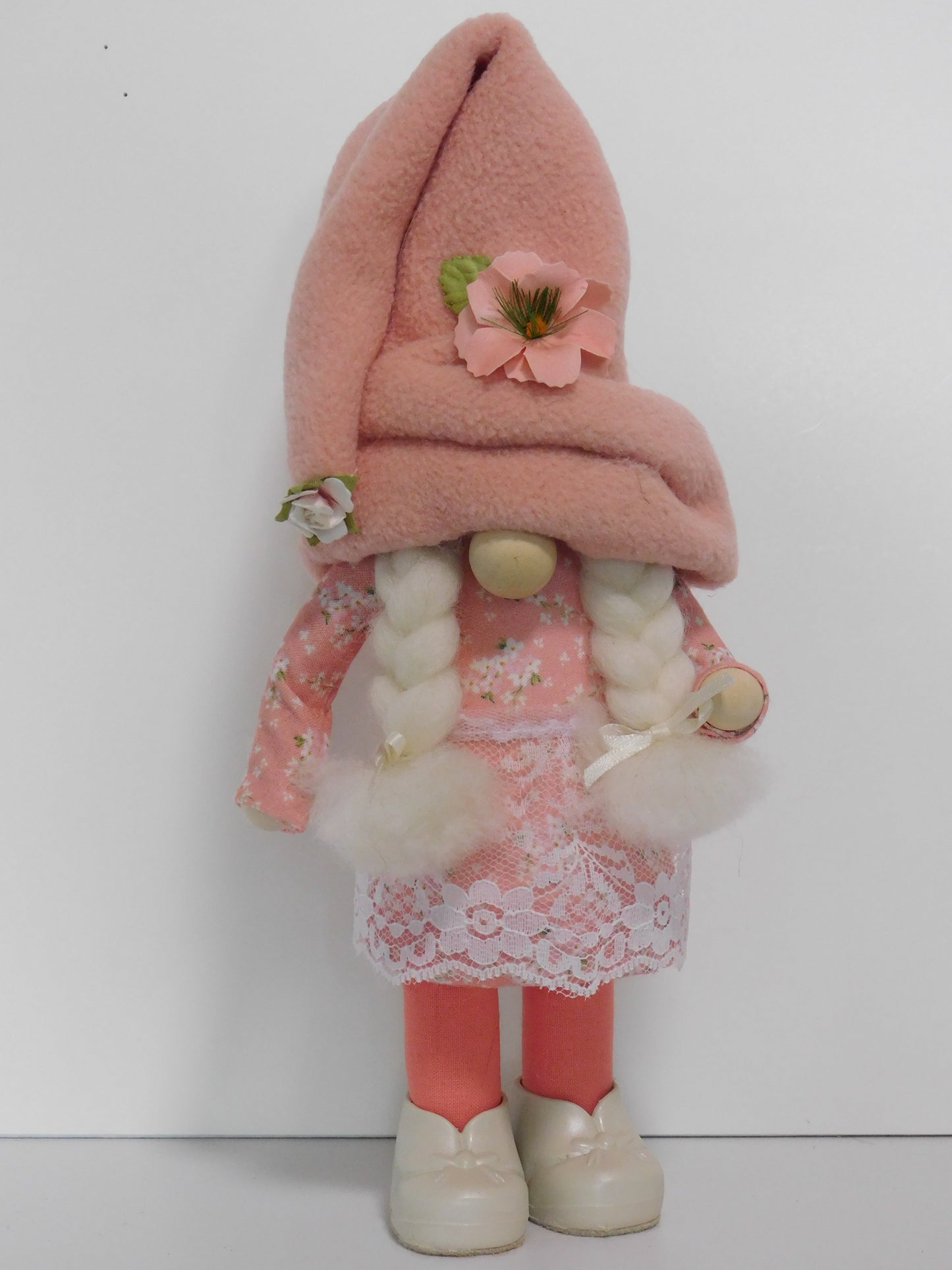 Girl Gnome, Spring Girl Gnome in Peach, Country Gnome, Spring Gnome, Female Gnome