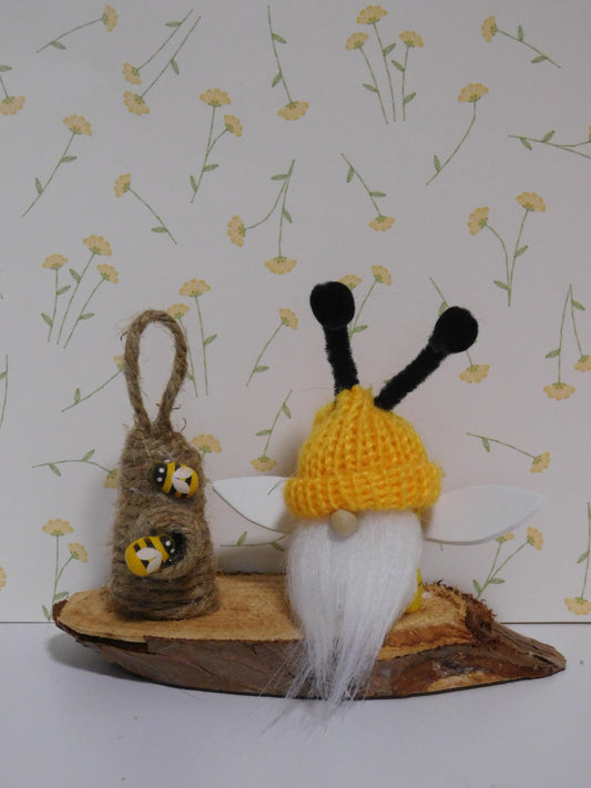 Mini Gnome, Mini gnome on wood, country gnome, gnome on wood base, Bee gnome